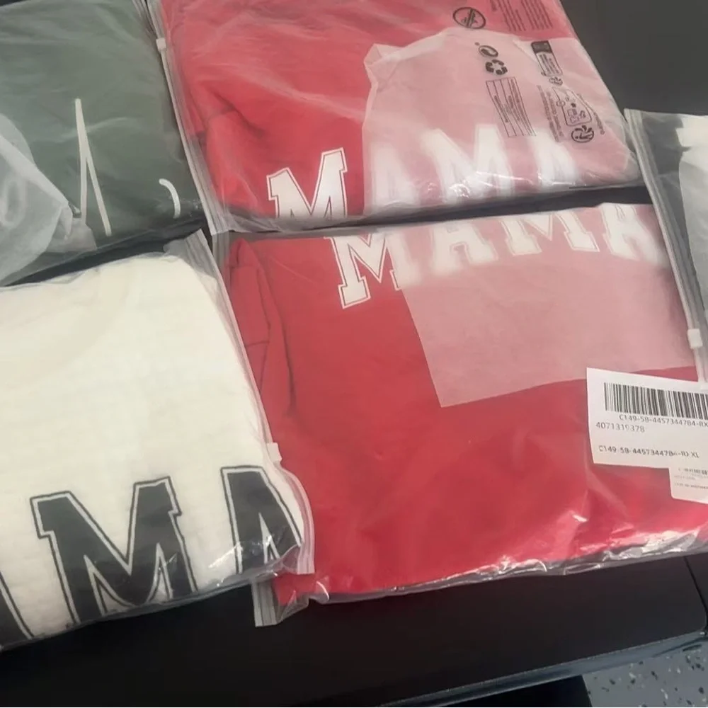 Bulk Clothing Lot Warehouse sale Holiday T-shirt /long sleeves/Sweatshirt - Picture 8 of 13